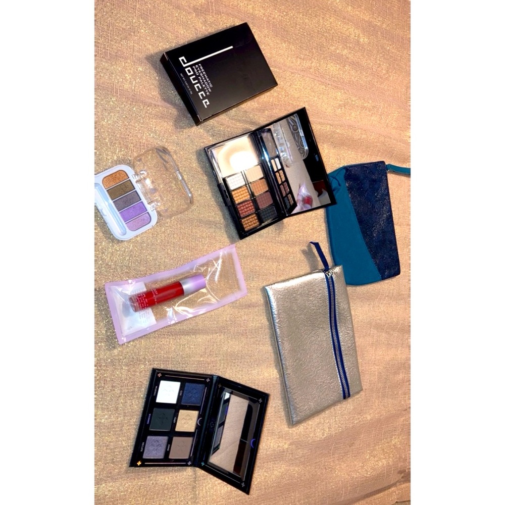 Cosmetics bundle